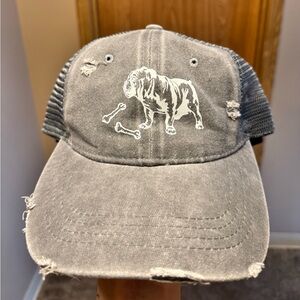 Bulldog Graphic Distressed Gray Cap